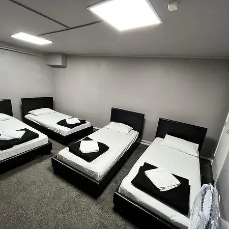 Hit Hostel-2