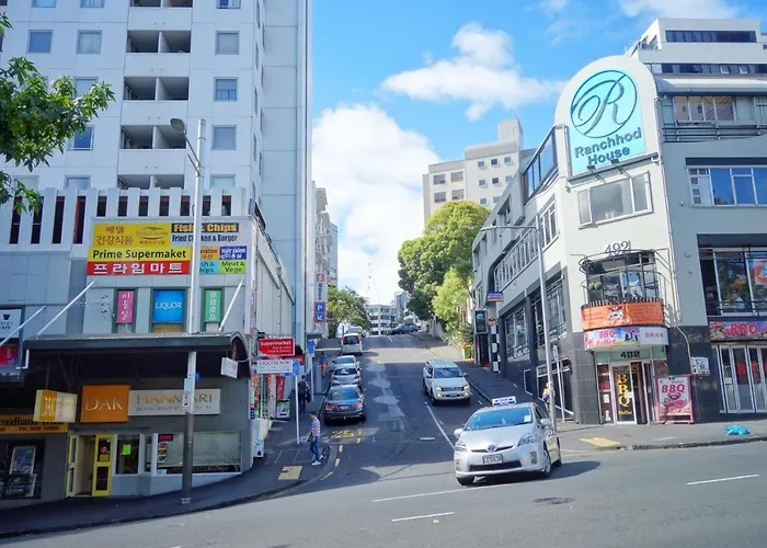 Yha Auckland City